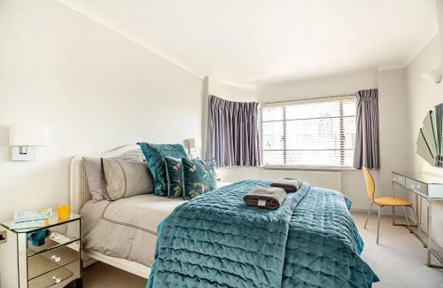 Bangor House | The Art Deco House
