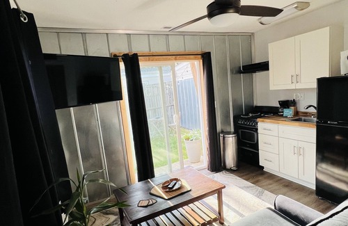 Northeast Virginia Beach House | The Art Door only minutes from beach