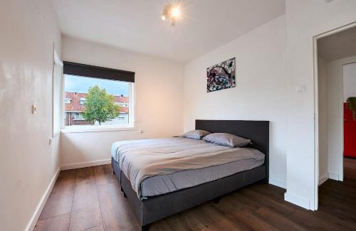 Stratum Apartment | The Art Gallery - Jacqueline's Place - By T&S