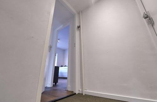 Stratum Apartment | The Art Gallery - Jacqueline's Place - By T&S