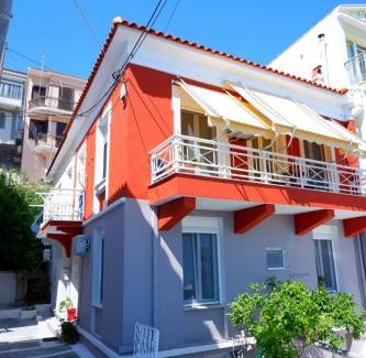 Plomari House | The Art House By The Sea