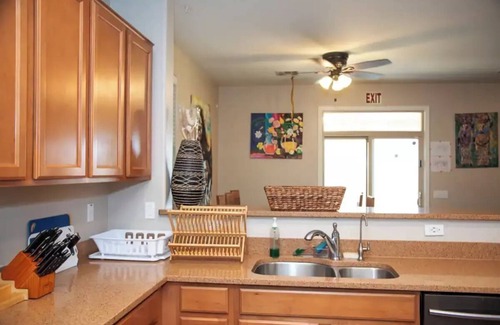Laveen House | The Art, Office & Music Gatewayn