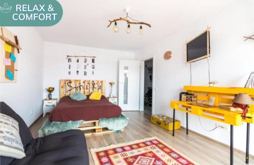 Tractorul Apartment | The Artist's Corner Brasov