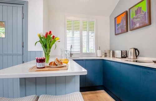 Dorking House | The Artist's Studio - Dorking