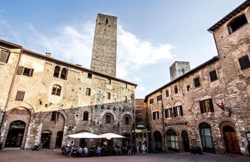 San Gimignano City Centre Apartment | The Artists' Tower
