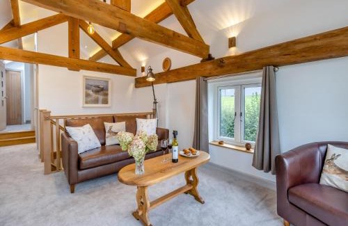 Wollerton House | The Ash Loft
