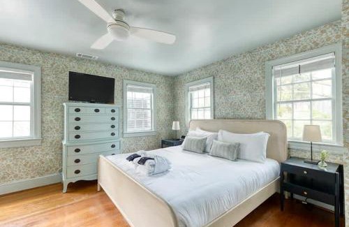 Cannonborough Elliotborough House | The Ashley Carriage House Suite Includes Breakfast