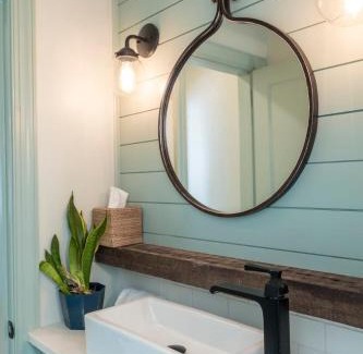 Cannonborough Elliotborough House | The Ashley Carriage House Suite Includes Breakfast