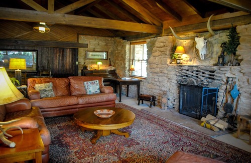 Palisades Bed & Breakfast | The Aspen Cabin at Starlight Canyon Bed & Breakfast