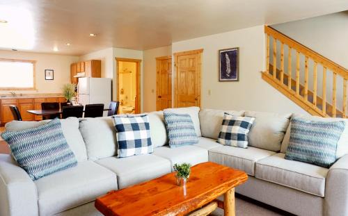 West Yellowstone Apartment | The Aspen Condos
