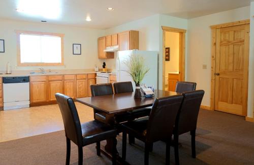 West Yellowstone Apartment | The Aspen Condos