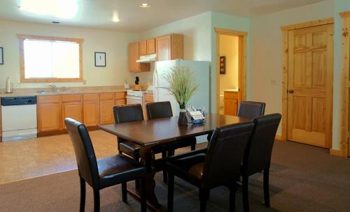 West Yellowstone Apartment | The Aspen Condos