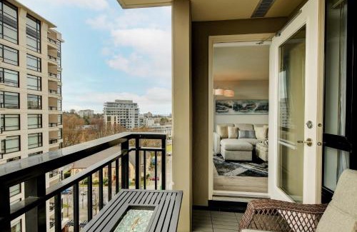 Downtown Victoria Apartment | The Astoria Flair