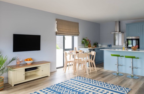 Kingsbridge Cottage | The Atelier Apartment - an apartment that sleeps 4 guests in 2 bedrooms