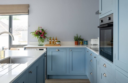 Kingsbridge Cottage | The Atelier Apartment - an apartment that sleeps 4 guests in 2 bedrooms