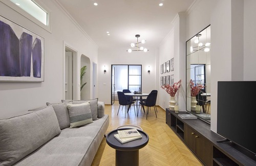 Neapoli Apartment | The Athenian Chic & Elegant Residence in Kolonaki