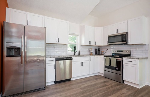 Southwestern House | The ATL Abode: Pool, MiniGolf, Fire Pit, Game Room