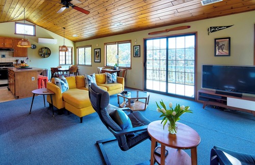 Crestline Cabin | ‘The Atomic Squirrel Lodge’ Lake Gregory Getaway!