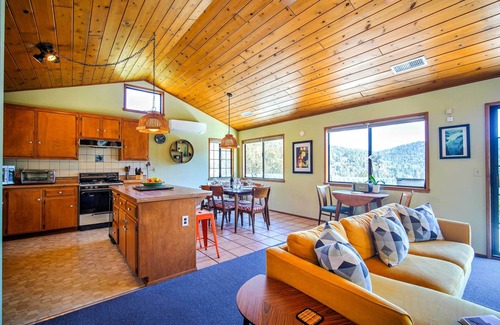 Crestline Cabin | ‘The Atomic Squirrel Lodge’ Lake Gregory Getaway!