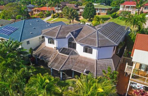 Port Macquarie House | The Atrium 11 Kentia Close