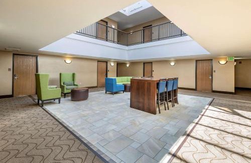 San Bruno Hotel | THE ATRIUM HOTEL SFO AIRPORT - FREE Shuttle & Breakfast