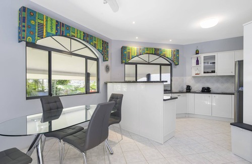 Port Macquarie House | The Atrium - Large Spacious Architect Designed Home