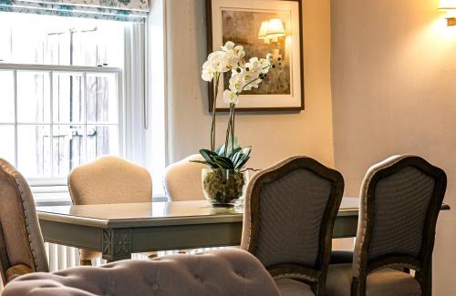 Bakewell House | The Aubrey