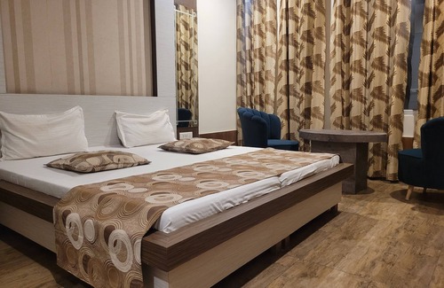 Rohtak Hotel | The Aura Grand
