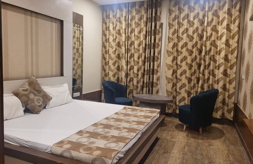 Rohtak Hotel | The Aura Grand