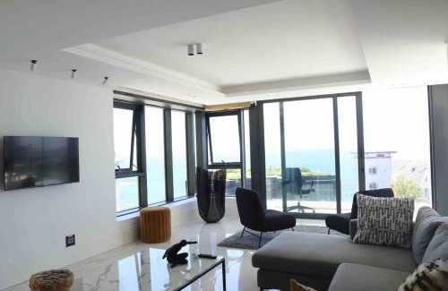 Bantry Bay Apartment | The Aurum Presidential Residences