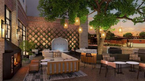 Paso Robles Hotel | The Ava Hotel Paso Robles, Curio Collection By Hilton