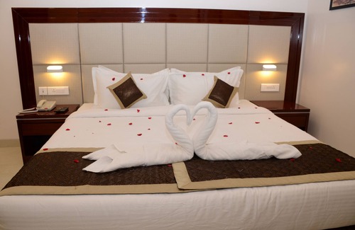 Patna Hotel | The AVR Hotels & Banquets