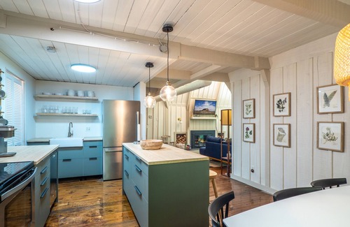 Sky Valley Cabin | THE AWAY FRAME: Cozy 5 Bdrm A-Frame in the Woods