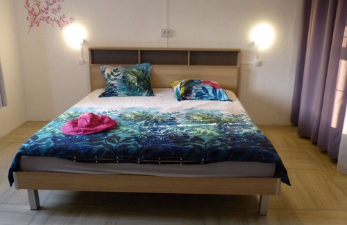 Goodlands House | THE BOX OF THE FISHERMAN. Family house, ground floor, 3 bedrooms 1-6 persons, WIFI