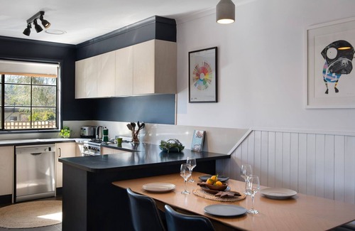 Hepburn House | The Bach- 3 Bedrooms, dog freindly with loverly bush views