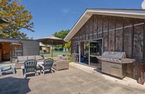 Cooks Beach House | The Bach at 44 - Cooks Beach Holiday Home