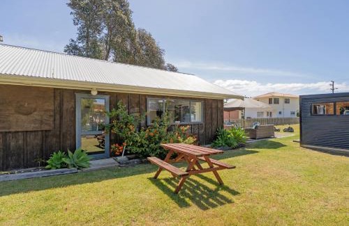 Cooks Beach House | The Bach at 44 - Cooks Beach Holiday Home