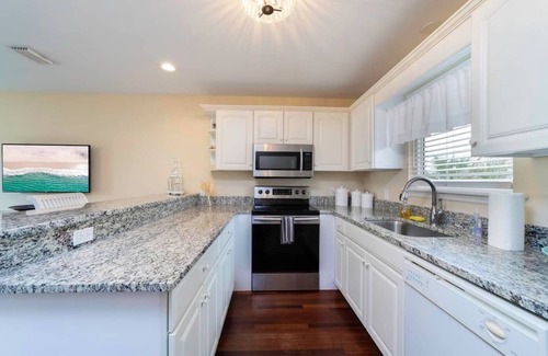 St. Augustine Beach House | The Bailey Bungalow - walk to the ocean