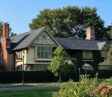 Village of East Hampton Bed & Breakfast | The Baker House 1650