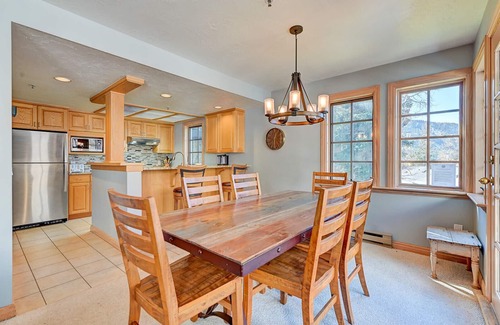 Salt Lake Mountain Resorts House | The Baldy Traverse Retreat ski-in/out to Snowbird complimentary shuttle to Alta