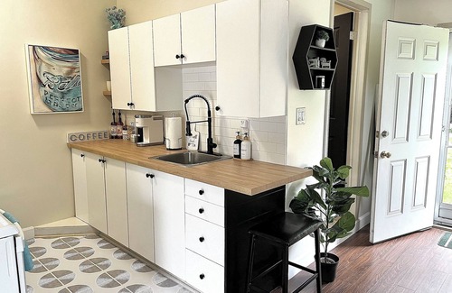 Port Perry Apartment | The Balsam Retreat