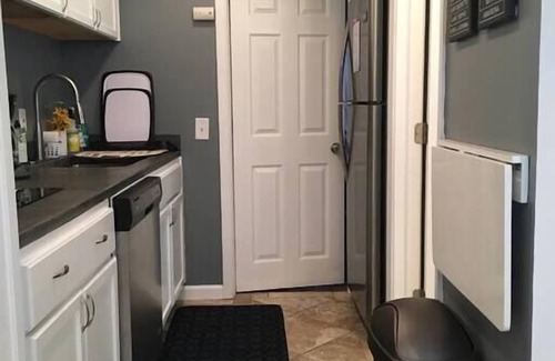 Downtown Omaha House | The Barker Cottage Su