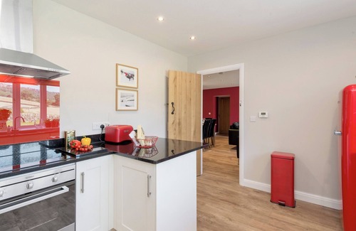 Beeley Cottage | The Barn at Grislow Field