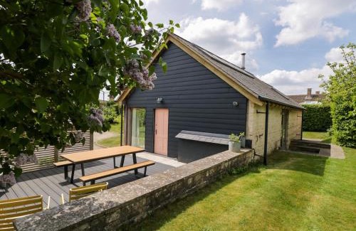 Colerne House | The Barn at Daubeneys