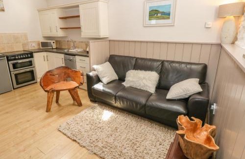 Narberth House | The Barn at Waunlippa
