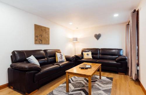 Castle Douglas House | The Barn @ Clauchan holiday Cottages
