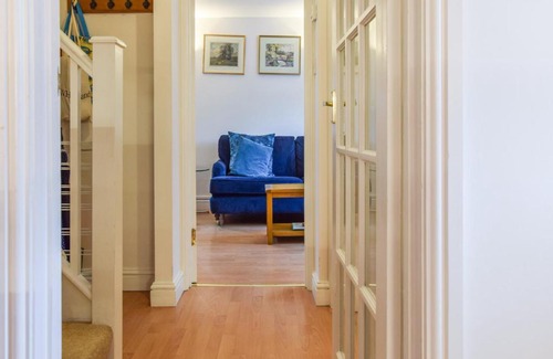 Moreton House | The Barn, Eastnor House