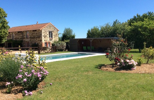 Saint-Macaire-du-Bois House | “The Barn” is our Gite Rental with Pool - Nearest City is Saumur