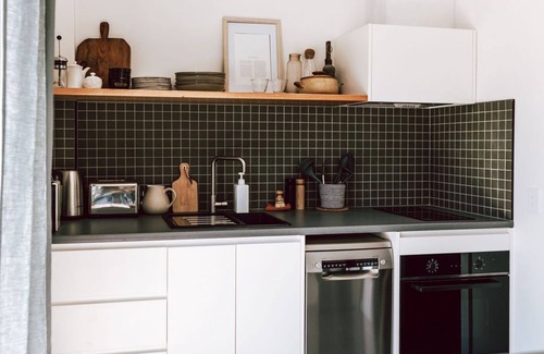 St Helens Apartment | The Barn - Georges Bay, St Helens