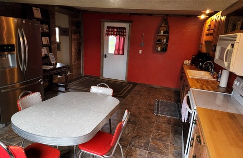 Spillville House | The Barn House Lodge